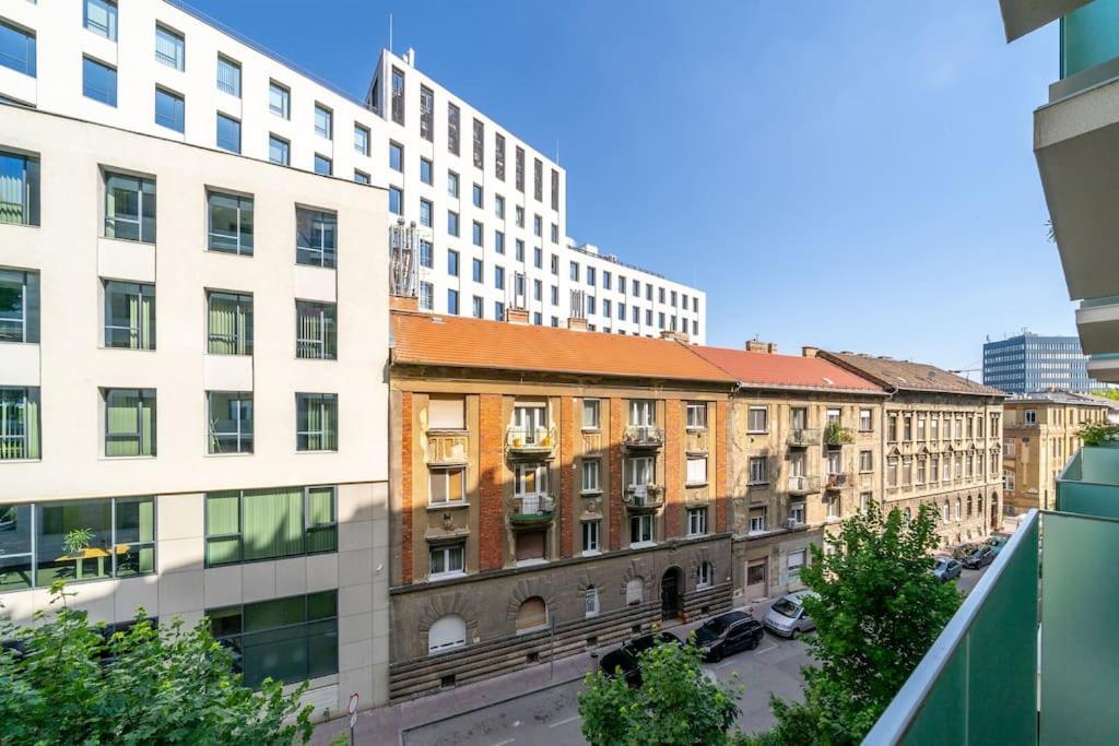 Apartament Corvin Railway Rest